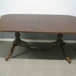542 8074 DINING TABLE